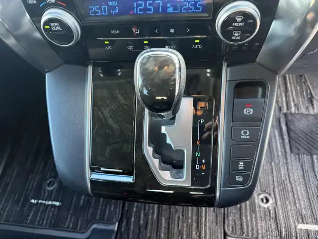 トヨタ アルファード S 愛知県 2015(平27)年 3.8万km ブラック