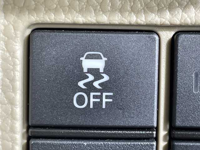 ホンダ Ｎ ＢＯＸ G L ホンダセンシング 神奈川県 2020(令2)年 1.5万km クリスタルブラックパール 純正７型メモリーナビゲーション【VXM-214VFi】/フルセグ　CD DVD　Bluetooth　iPod　SDMUSICRACK　AUX　USB　AM FM/バックカメラ/片側電動スライドドア【サンシェード】/ホンダセンシング/CMBS衝突軽減ブレーキ/LKAS車線維持支援システム/誤発進抑制機能/先行車発進お知らせ/レーダークルーズコントロール/路外逸脱警報/オートハイビーム/標識認識機能/歩行者事故低減ステアリング/リアセンサー/純正前方ドライブレコーダー【ナビ連動】/純正ビルトインETC/ECON/プッシュスタート/スマートキー/LEDヘッドランプ/オートライト/電格ウインカーミラー