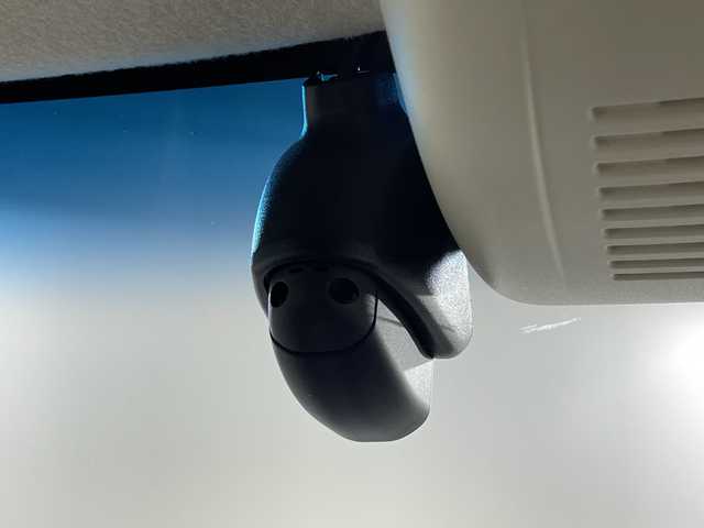 ホンダ Ｎ ＢＯＸ G L ホンダセンシング 神奈川県 2020(令2)年 1.5万km クリスタルブラックパール 純正７型メモリーナビゲーション【VXM-214VFi】/フルセグ　CD DVD　Bluetooth　iPod　SDMUSICRACK　AUX　USB　AM FM/バックカメラ/片側電動スライドドア【サンシェード】/ホンダセンシング/CMBS衝突軽減ブレーキ/LKAS車線維持支援システム/誤発進抑制機能/先行車発進お知らせ/レーダークルーズコントロール/路外逸脱警報/オートハイビーム/標識認識機能/歩行者事故低減ステアリング/リアセンサー/純正前方ドライブレコーダー【ナビ連動】/純正ビルトインETC/ECON/プッシュスタート/スマートキー/LEDヘッドランプ/オートライト/電格ウインカーミラー