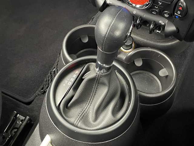 ＭＩＮＩ ミニ クロスオーバー クーパー S D 埼玉県 2016(平28)年 4.6万km ジャングルグリーン 社外メモリナビ/[AM/FM/CD/DVD/BT/フルセグ]/ETC/パドルシフト/前後ドラレコ/オートライト/HIDヘッドライト/フォグランプ/純正マット/スマートスペアキー×１/保証書/取扱説明書