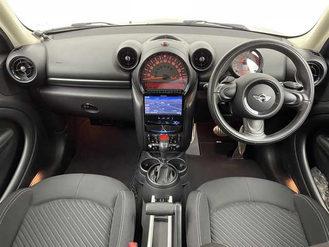 ＭＩＮＩ ミニ クロスオーバー クーパー S D 埼玉県 2016(平28)年 4.6万km ジャングルグリーン 社外メモリナビ/[AM/FM/CD/DVD/BT/フルセグ]/ETC/パドルシフト/前後ドラレコ/オートライト/HIDヘッドライト/フォグランプ/純正マット/スマートスペアキー×１/保証書/取扱説明書