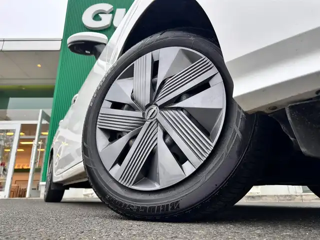 日産 ノート X FOUR 宮城県 2021(令3)年 6.4万km ピュアホワイトパール ＝＝＝メーカーオプション/NISSANCONNECTナビ/SOS/ETC2.0/プロパイロット/アラウンドビューモニター/インテリジェントルームミラー/BSW＋BSI＋RCTA/寒冷地仕様（クリアビューパック）/＝＝＝/メーカオプションナビ/(フルセグTV/BT/USB/HDMI/スマートフォン連携)/4WD/アラウンドビューカメラ/ドライブレコーダー前後/ビルトインETC/インテリジェントクルーズコントロール/エマージェンシーブレーキ/車線逸脱防止警報＆支援/後側方車両検知警報/後側方車両衝突防止/速度標識認識＆表示/ルート減速支援/駐車支援/シートヒーター(D＋N席)/ステアリングヒーター/デジタルインナーミラー/置くだけ充電/オートライト/オートハイビームアシスト/オートライト/オートホールド/ふらつき防止/ドライブセレクト/革巻きステアリング/ステアリングスイッチ/LEDヘッドライト/プッシュスタート＆スマートキー/ウインカー付き電動格納ミラー/ドアバイザー/純正フロアマット/スペアキー