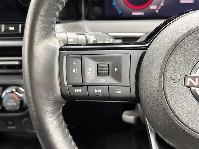 日産 ノート X FOUR 宮城県 2021(令3)年 6.4万km ピュアホワイトパール ＝＝＝メーカーオプション/NISSANCONNECTナビ/SOS/ETC2.0/プロパイロット/アラウンドビューモニター/インテリジェントルームミラー/BSW＋BSI＋RCTA/寒冷地仕様（クリアビューパック）/＝＝＝/メーカオプションナビ/(フルセグTV/BT/USB/HDMI/スマートフォン連携)/4WD/アラウンドビューカメラ/ドライブレコーダー前後/ビルトインETC/インテリジェントクルーズコントロール/エマージェンシーブレーキ/車線逸脱防止警報＆支援/後側方車両検知警報/後側方車両衝突防止/速度標識認識＆表示/ルート減速支援/駐車支援/シートヒーター(D＋N席)/ステアリングヒーター/デジタルインナーミラー/置くだけ充電/オートライト/オートハイビームアシスト/オートライト/オートホールド/ふらつき防止/ドライブセレクト/革巻きステアリング/ステアリングスイッチ/LEDヘッドライト/プッシュスタート＆スマートキー/ウインカー付き電動格納ミラー/ドアバイザー/純正フロアマット/スペアキー