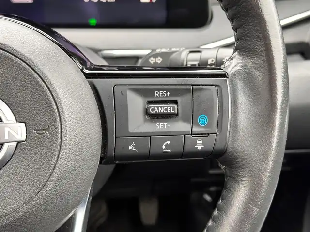 日産 ノート X FOUR 宮城県 2021(令3)年 6.4万km ピュアホワイトパール ＝＝＝メーカーオプション/NISSANCONNECTナビ/SOS/ETC2.0/プロパイロット/アラウンドビューモニター/インテリジェントルームミラー/BSW＋BSI＋RCTA/寒冷地仕様（クリアビューパック）/＝＝＝/メーカオプションナビ/(フルセグTV/BT/USB/HDMI/スマートフォン連携)/4WD/アラウンドビューカメラ/ドライブレコーダー前後/ビルトインETC/インテリジェントクルーズコントロール/エマージェンシーブレーキ/車線逸脱防止警報＆支援/後側方車両検知警報/後側方車両衝突防止/速度標識認識＆表示/ルート減速支援/駐車支援/シートヒーター(D＋N席)/ステアリングヒーター/デジタルインナーミラー/置くだけ充電/オートライト/オートハイビームアシスト/オートライト/オートホールド/ふらつき防止/ドライブセレクト/革巻きステアリング/ステアリングスイッチ/LEDヘッドライト/プッシュスタート＆スマートキー/ウインカー付き電動格納ミラー/ドアバイザー/純正フロアマット/スペアキー