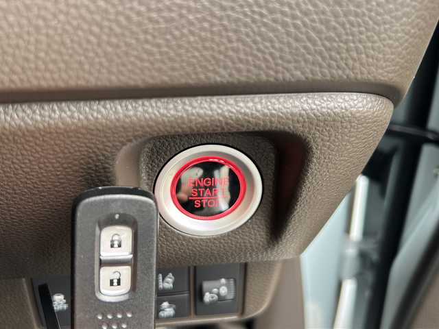 ホンダ Ｎ ＷＧＮ L 青森県 2024(令6)年 0.2万km フィヨルドミストパール ・4WD/・社外SDナビフルセグTV/・AM/FM/BT/CD/DVD/・横滑り防止装置/・衝突被害軽減システム/・レーンキープアシスト/・バックカメラ/・前後ドライブレコーダー/・社外ETC/・クルーズコントロール/・オートライト/・純正フロアマット/・アイドリングストップ/・スマートキー/・スペアキー/・保証書・取説あり