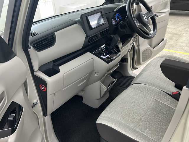 日産 ルークス X 長崎県 2021(令3)年 1.3万km フローズンバニラパール ワンオーナー/スマートキー２個/プッシュスタート/エマージェンシーブレーキ/車線逸脱警報/片側パワースライドドア/ アラウンドビューモニター/社外7インチSDナビ/・フルセグ/CD/DVD/BTオーディオ/・SD録音/ETC/前後ドライブレコーダー/前後ソナー/ステアリモコン/フロアマット/ドアバイザー/アイドルストップ/新車時保証書/車両取説
