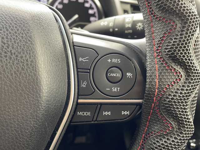 トヨタ カムリ WSレザーパッケージ 沖縄県 2019(平31)年 2.1万km アティチュードブラックマイカ 純正８型ディスプレイオーディオ　/　(フルセグTV　Bluetooth　CD　DVD)/バックカメラ　/ETC/トヨタセーフティセンス　/・衝突被害軽減ブレーキ (プリクラッシュセーフティ)																									/・ハンドル操作サポート (レーントレーシングアシスト)																									/・追従ドライブ支援機能 (レーダークルーズコントロール)																									/・車線はみ出しアラート (レーンディパーチャーアラート)																									/・自動ハイビーム (オートマチックハイビーム)																									/パワーシート　/シートヒーター/レザーシート　/ＬＥＤヘッドライト　/オートライト/クリアランスソナー/純正フロアマット/純正１８インチアルミホイール/スマートキー/プッシュスタート