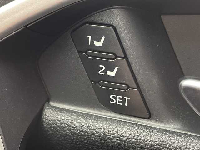 トヨタ ＲＡＶ４ アドベンチャー 岐阜県 2022(令4)年 4.2万km アティチュードブラックマイカ 純正10.5インチディスプレイオーディオナビ/(Bluetooth/フルセグTV/USB/AppleCarPlay)/バックカメラ/ブラインドスポットモニター/デジタルインナーミラー/プリクラッシュセーフティー/レーンキープアシスト/レーダークルーズコントロール/コーナーセンサー/レザーシート/シートヒーター/エアシート/パワーシート/シートメモリー/ハンドルヒーター/ドライブレコーダー/ビルトインETC/革巻きステアリング/純正フロアマット/純正アルミホイール/純正ドアバイザー