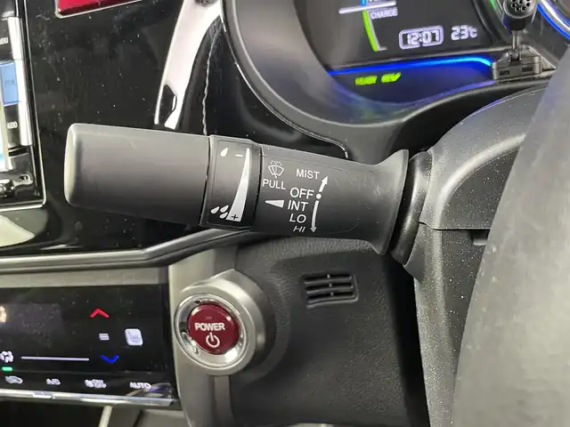 ホンダ グレイス ハイブリッド EX 埼玉県 2015(平27)年 6.6万km アラバスターシルバーメタリック 純正ナビ/VXM-152VFi/ CD/DVD/Bluetooth/地デジ/ 　ナビ装着用スペシャルパッケージ/フルオートエアコン＆リアエアコンアウトレット/【フロント】ハーフシェイドガラス＆【リア】プライバシーガラス＋ソフトプライバシーガラス/運転席ハイトアジャスター＆テレスコピック＆チルトステアリングＶＳＡ・エマジェンシーストップシグナル/ヒルスタートアシスト/電動格納ドアミラー・ドアミラーウィンカー/IRカット(遮熱)機能付ガラス(フロントウィンドウ＆フロントドア)/プラズマクラスター機能付きフルオートエアコン/Ｈｏｎｄａスマートキーシステム/ＬＥＤヘッドライト(ロービーム)＋オートレベリング＋オートコントロール/クルーズコントロール/セキュリティアラーム/１６インチアルミホイール/あんしんパッケージ/コンフォートビューパッケージ/運転席＆助手席ヒーテッドシート/パワースイッチシートヒーター