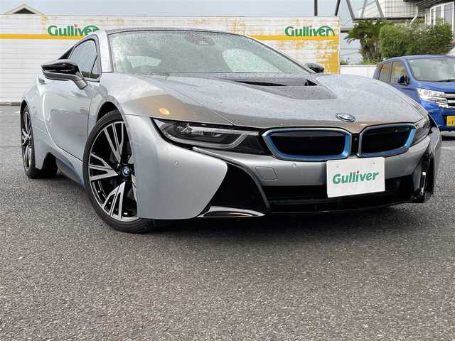 ＢＭＷ ｉ８ 埼玉県 2015(平27)年 3.6万km シルバー ワンオーナー /純正HDDナビ/ドラレコ/スペアキー/オプションアルミ20インチ　ライトアロイホイール/コンフォートアクセス/ストレージパッケージ/LEDヘッドライト/BMW i インテリアデザイン/アイオニックシルバー　（B72）