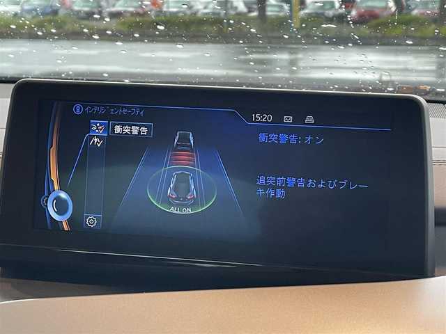 ＢＭＷ ｉ８ 埼玉県 2015(平27)年 3.6万km シルバー ワンオーナー /純正HDDナビ/ドラレコ/スペアキー/オプションアルミ20インチ　ライトアロイホイール/コンフォートアクセス/ストレージパッケージ/LEDヘッドライト/BMW i インテリアデザイン/アイオニックシルバー　（B72）
