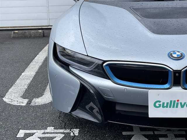 ＢＭＷ ｉ８ 埼玉県 2015(平27)年 3.6万km シルバー ワンオーナー /純正HDDナビ/ドラレコ/スペアキー/オプションアルミ20インチ　ライトアロイホイール/コンフォートアクセス/ストレージパッケージ/LEDヘッドライト/BMW i インテリアデザイン/アイオニックシルバー　（B72）