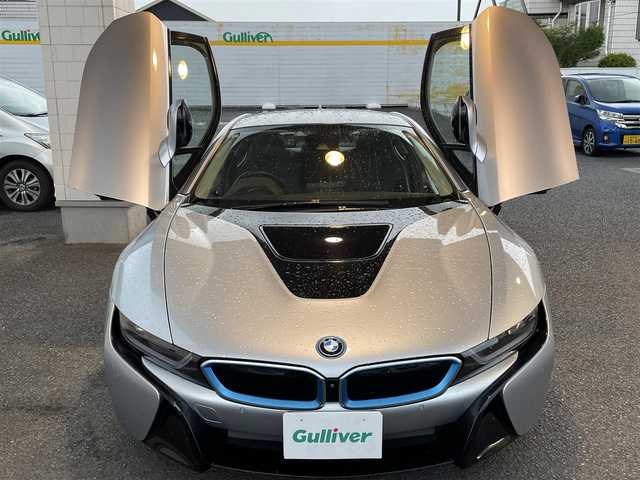 ＢＭＷ ｉ８ 埼玉県 2015(平27)年 3.6万km シルバー ワンオーナー /純正HDDナビ/ドラレコ/スペアキー/オプションアルミ20インチ　ライトアロイホイール/コンフォートアクセス/ストレージパッケージ/LEDヘッドライト/BMW i インテリアデザイン/アイオニックシルバー　（B72）