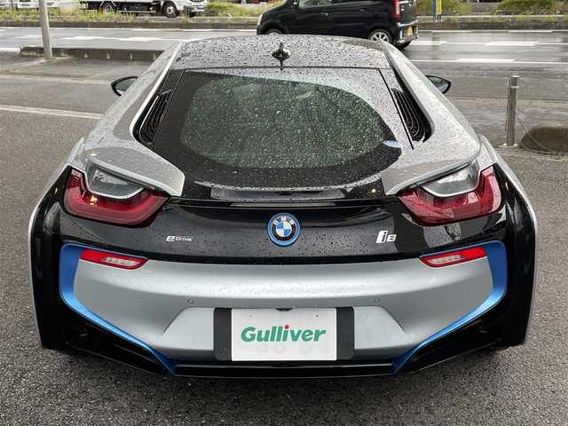 ＢＭＷ ｉ８ 埼玉県 2015(平27)年 3.6万km シルバー ワンオーナー /純正HDDナビ/ドラレコ/スペアキー/オプションアルミ20インチ　ライトアロイホイール/コンフォートアクセス/ストレージパッケージ/LEDヘッドライト/BMW i インテリアデザイン/アイオニックシルバー　（B72）