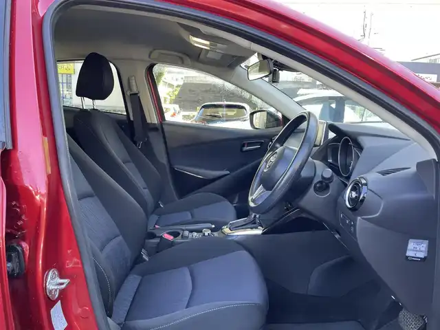 マツダ デミオ 13S 宮城県 2015(平27)年 6.4万km ソウルレッドプレミアムメタリック ワンオーナー/純正メモリナビ/FM/AM/BT/USB/AUX/バックカメラ/ステアリングスイッチ/MTモード搭載/社外アルミ夏タイヤ14インチ/スチール冬タイヤ15インチ/純正フロアマット/横滑り防止装置/衝突被害軽減システム/アイドリングスイッチ/ヘッドランプレベライザー/電動格納ミラー/プッシュスタート/保証書・記録簿・取扱説明書