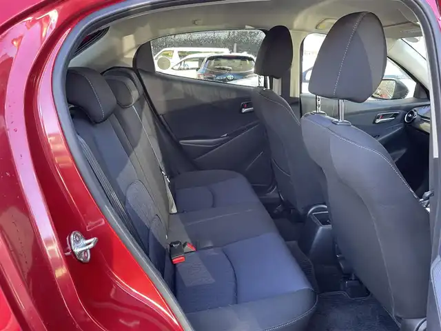 マツダ デミオ 13S 宮城県 2015(平27)年 6.4万km ソウルレッドプレミアムメタリック ワンオーナー/純正メモリナビ/FM/AM/BT/USB/AUX/バックカメラ/ステアリングスイッチ/MTモード搭載/社外アルミ夏タイヤ14インチ/スチール冬タイヤ15インチ/純正フロアマット/横滑り防止装置/衝突被害軽減システム/アイドリングスイッチ/ヘッドランプレベライザー/電動格納ミラー/プッシュスタート/保証書・記録簿・取扱説明書