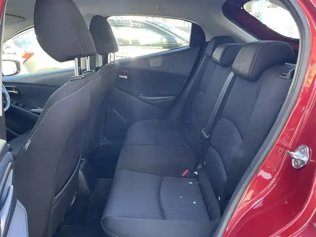マツダ デミオ 13S 宮城県 2015(平27)年 6.4万km ソウルレッドプレミアムメタリック ワンオーナー/純正メモリナビ/FM/AM/BT/USB/AUX/バックカメラ/ステアリングスイッチ/MTモード搭載/社外アルミ夏タイヤ14インチ/スチール冬タイヤ15インチ/純正フロアマット/横滑り防止装置/衝突被害軽減システム/アイドリングスイッチ/ヘッドランプレベライザー/電動格納ミラー/プッシュスタート/保証書・記録簿・取扱説明書