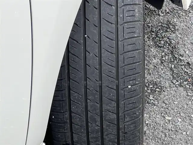 日産 リーフ X Vセレクション 山口県 2021(令3)年 4.2万km ブリリアントホワイトパール 純正SDナビ＆フルセグTV/＆アラウンドビューモニター/プロパイロット/純正フロアマット/純正ドアバイザー/純正LEDヘッドライト/純正17インチアルミ/インテリジェントルームミラー/フロントシートヒーター/ステアリングヒーター/ビルトインETC2.0