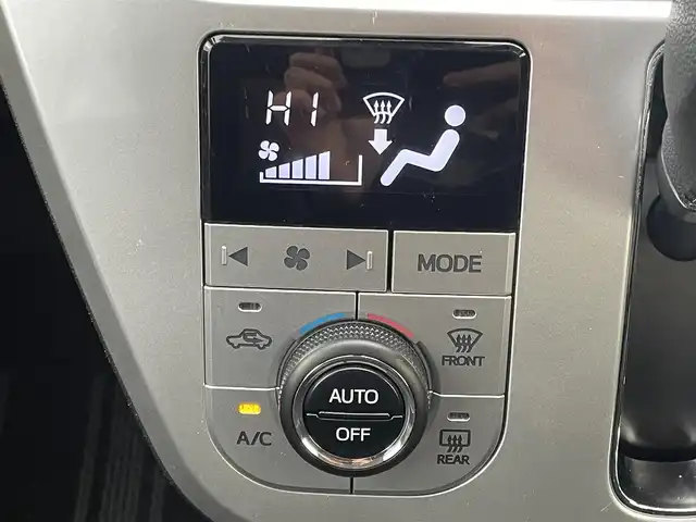 ダイハツ キャスト アクティバ G ターボ SAⅡ 道央・札幌 2015(平27)年 2.7万km ファイアークォーツレッドM ・4WD/・純正SDナビ/・CD/DVD/SD/USB/フルセグTV/・Bluetooth接続/・スマートアシスト/・プリクラッシュセーフティ/・レーンキープアシスト/・ダウンヒルアシストコントロール/・LEDオートライト/・オートリトラミラー/・純正フロアマット/・ドアバイザー/・ベンチシート/・純正エンジンスターター/・積込夏タイヤ純正AWセット/・スマートキー/スペアキー