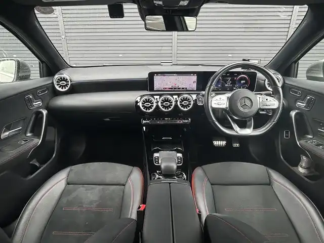 メルセデス・ベンツ Ａ１８０ セダン スタイル AMGライン 茨城県 2020(令2)年 5万km モハーベシルバー