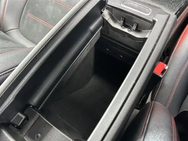 メルセデス・ベンツ Ａ１８０ セダン スタイル AMGライン 茨城県 2020(令2)年 5万km モハーベシルバー