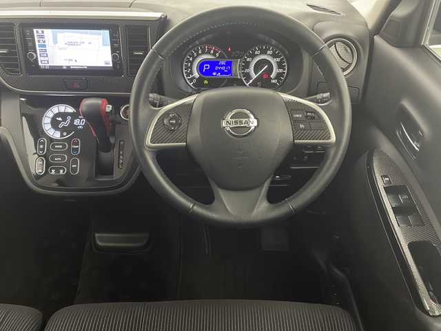 日産 デイズ ルークス ハイウェイスター Gターボ 宮崎県 2017(平29)年 4.4万km ブラック 純正ナビ(MM317D-W)/AM/FM/CD/DVD/Bluetooth/クルーズコントロール/両側電動スライドドア/アイドリングストップ/横滑り防止装置/電動格納ミラー/衝突軽減ブレーキ/アラウンドビューモニター/ドライブレコーダー/ETC