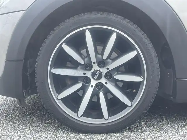 ＭＩＮＩ ミニ クーパー コンバーチブル 兵庫県 2017(平29)年 5万km メルティングシルバーM 外部検査実施済み/・茶革シート/・シートヒーター/・純正HDDナビ/・BT/USB/AUX/・バックカメラ/・オートLEDヘッドランプ/・LEDフォグランプ/・ドライブレコーダー/・スマートキー/・アイドリングストップ/・純正17インチAW/・ETC