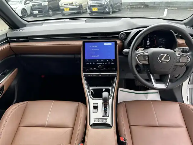 レクサス ＬＢＸ リラックス 群馬県 2024(令6)年 1.7万km ソニッククォーツ ワンオーナー/ビルトインETC2.0/追従クルーズコントロール/純正ナビ（フルセグ・BT・AM/FM）/プッシュスタート/全方位バックモニター/本革レザーシート/シートヒーター（D/N席）/D席パワーシート・シートメモリー/置くだけ充電/ブラインドスポットモニター/パーキングアシスト/電子パーキングブレーキ/スマートキー/オートライト/オートハイビーム/パドルシフト/オートワイパー