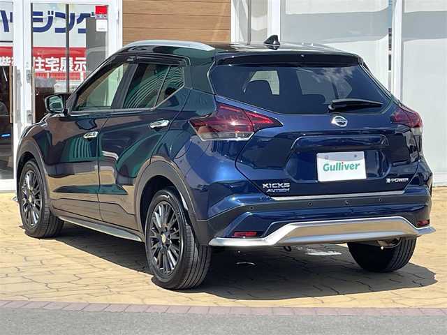 日産 キックス オーテック 宮崎県 2022(令4)年 2.7万km 紺Ⅱ ETC/Bluetooth接続/全方位カメラ/バックカメラ/純正フルセグテレビ/プロパイロット/ドライブレコーダー/USB入力端子/スマートキー/プッシュスタート/純正17インチアルミホイール/ステアリングヒーター/シートヒーター/インテリジェントクルーズコントロール/DVD再生/LEDヘッドライト