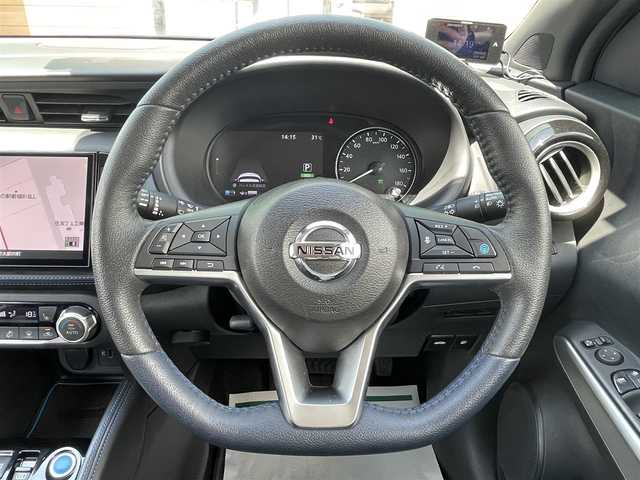 日産 キックス オーテック 宮崎県 2022(令4)年 2.7万km 紺Ⅱ ETC/Bluetooth接続/全方位カメラ/バックカメラ/純正フルセグテレビ/プロパイロット/ドライブレコーダー/USB入力端子/スマートキー/プッシュスタート/純正17インチアルミホイール/ステアリングヒーター/シートヒーター/インテリジェントクルーズコントロール/DVD再生/LEDヘッドライト