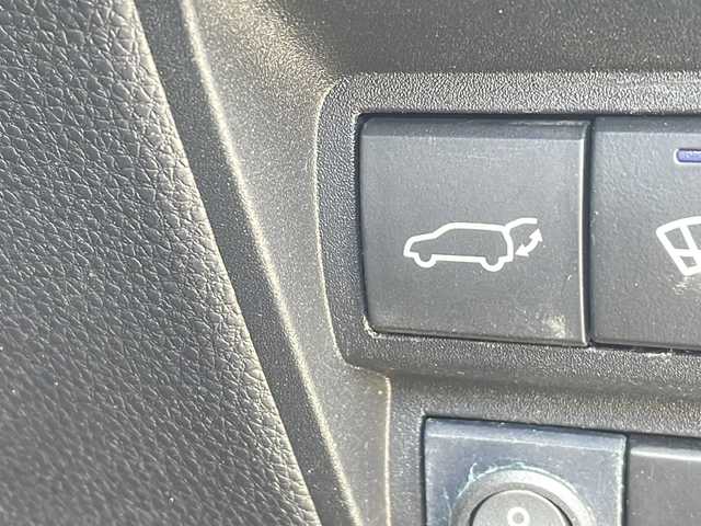 トヨタ ヤリスクロス ハイブリッド Z 福島県 2020(令2)年 1.8万km ホワイトパールクリスタルシャイン 4WD 純正ナビ Bluetooth 全方位カメラ 衝突軽減ブレーキ オートクルーズ パワーバックドア シートヒーター ETC コーナーセンサー スマートキー ダウンヒルアシスト レーンアシスト