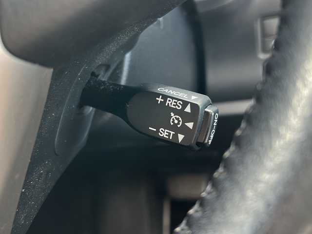 トヨタ ヴォクシー ハイブリッド ZS 煌Ⅲ 岩手県 2020(令2)年 6.4万km ブラック ワンオーナー /社外SDナビ /両側電動スライドドア /社外後席モニター　/フルセグTV /バックカメラ/前席シートヒーター /フロントワイパーデアイサー /衝突軽減装置 /オートハイビーム /オートライト/革巻きステアリング/スマートキー/純正エンジンスターター/TRC /ビルトインETC /USB×2/ドアバイザー/フロアマット/ハーフレザーシート/保証書　取説　ナビ取説