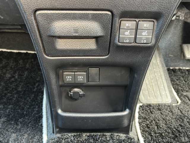 トヨタ ヴォクシー ハイブリッド ZS 煌Ⅲ 岩手県 2020(令2)年 6.4万km ブラック ワンオーナー /社外SDナビ /両側電動スライドドア /社外後席モニター　/フルセグTV /バックカメラ/前席シートヒーター /フロントワイパーデアイサー /衝突軽減装置 /オートハイビーム /オートライト/革巻きステアリング/スマートキー/純正エンジンスターター/TRC /ビルトインETC /USB×2/ドアバイザー/フロアマット/ハーフレザーシート/保証書　取説　ナビ取説