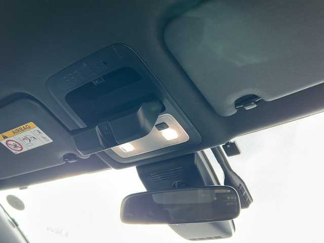 トヨタ ヴォクシー ハイブリッド ZS 煌Ⅲ 岩手県 2020(令2)年 6.4万km ブラック ワンオーナー /社外SDナビ /両側電動スライドドア /社外後席モニター　/フルセグTV /バックカメラ/前席シートヒーター /フロントワイパーデアイサー /衝突軽減装置 /オートハイビーム /オートライト/革巻きステアリング/スマートキー/純正エンジンスターター/TRC /ビルトインETC /USB×2/ドアバイザー/フロアマット/ハーフレザーシート/保証書　取説　ナビ取説