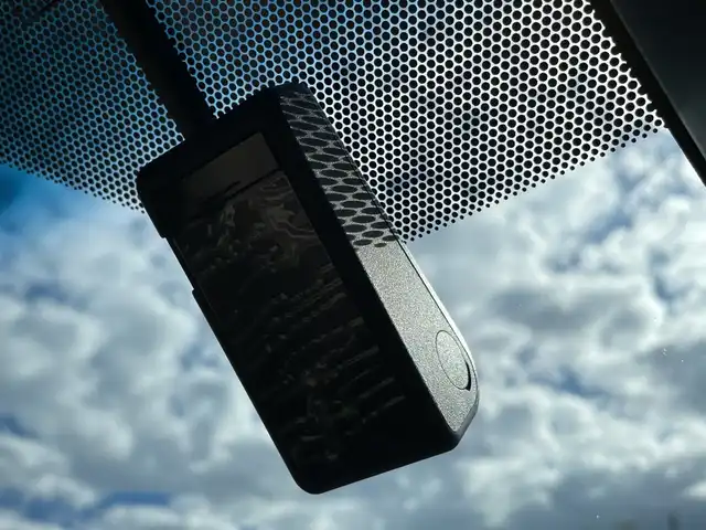 トヨタ ランドクルーザー プラド TX 石川県 2019(令1)年 3.3万km ブラック ４WD/純正メモリーナビ/CD/DVD/フルセグTV/バックカメラ/LEDヘッドライト/ETC/クリアランスソナー/トヨタセーフティセンス/レーダークルーズ/純正アルミホイール/ルーフレール/ドライブレコーダー/スマートキー/プッシュスタート/保証書