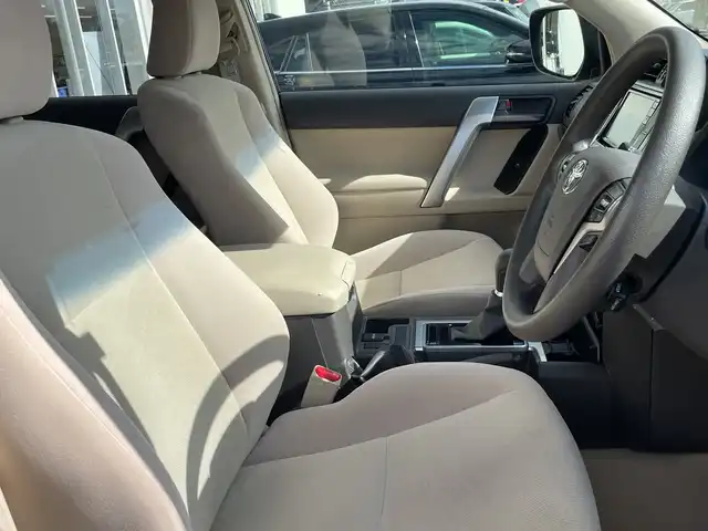 トヨタ ランドクルーザー プラド TX 石川県 2019(令1)年 3.3万km ブラック ４WD/純正メモリーナビ/CD/DVD/フルセグTV/バックカメラ/LEDヘッドライト/ETC/クリアランスソナー/トヨタセーフティセンス/レーダークルーズ/純正アルミホイール/ルーフレール/ドライブレコーダー/スマートキー/プッシュスタート/保証書