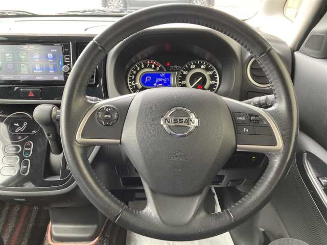 日産 デイズ ルークス ハイウェイスター Gターボ 静岡県 2017(平29)年 9.9万km スパークリングレッド/ブラック (株)IDOMが運営する【じしゃロン焼津店】の自社ローン専用車両になります。こちらは現金またはオートローンご利用時の価格です。自社ローンご希望の方は別途その旨お申付け下さい/【じしゃロン個店占有の為　落札禁止】/衝突軽減システム/アラウンドビューモニター/両側パワースライドドア/純正ナビ/CD/DVD/フルセグ/Bluetooth/SD/クルーズコントロール/プッシュスタート/スマートキー/ステアリングスイッチ/LEDヘッドライト/オートライト/フォグライト /ドライブレコーダー/ETC