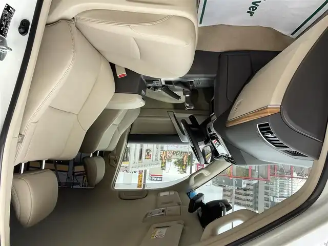 トヨタ ランドクルーザー プラド TX Lパッケージ 香川県 2023(令5)年 0.9万km ホワイトパールクリスタルシャイン 純正ナビ/【Bluetooth/DVD/CD】/フルセグテレビ/バックカメラ/シートヒーター/エアシート/パワーシート/プッシュスタート/オートマチックハイビーム/ETC/純正フロアマット