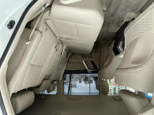 トヨタ ランドクルーザー プラド TX Lパッケージ 香川県 2023(令5)年 0.9万km ホワイトパールクリスタルシャイン 純正ナビ/【Bluetooth/DVD/CD】/フルセグテレビ/バックカメラ/シートヒーター/エアシート/パワーシート/プッシュスタート/オートマチックハイビーム/ETC/純正フロアマット