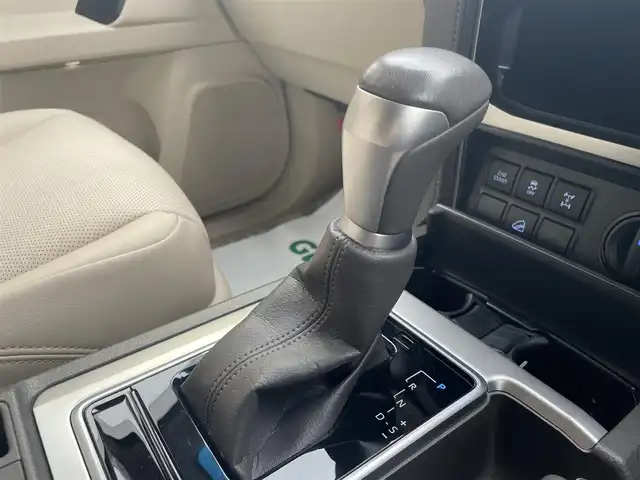 トヨタ ランドクルーザー プラド TX Lパッケージ 香川県 2023(令5)年 0.9万km ホワイトパールクリスタルシャイン 純正ナビ/【Bluetooth/DVD/CD】/フルセグテレビ/バックカメラ/シートヒーター/エアシート/パワーシート/プッシュスタート/オートマチックハイビーム/ETC/純正フロアマット