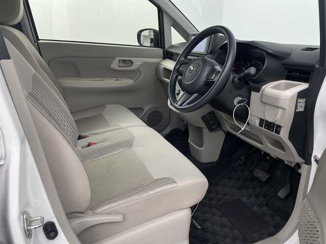 ダイハツ ムーヴ L SAⅢ 埼玉県 2019(平31)年 4.9万km ホワイト 社外ナビ/(Bluetooth/CD/DVD/USB/iPod/HDMI/FM/AM)/ワンセグテレビ/バックカメラ/ETC/前方ドライブレコーダー/衝突被害軽減ブレーキ/車線逸脱警報/オートハイビーム/ハロゲンヘッドライト/純正フロアマット