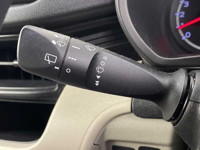 ダイハツ ムーヴ L SAⅢ 埼玉県 2019(平31)年 4.9万km ホワイト 社外ナビ/(Bluetooth/CD/DVD/USB/iPod/HDMI/FM/AM)/ワンセグテレビ/バックカメラ/ETC/前方ドライブレコーダー/衝突被害軽減ブレーキ/車線逸脱警報/オートハイビーム/ハロゲンヘッドライト/純正フロアマット