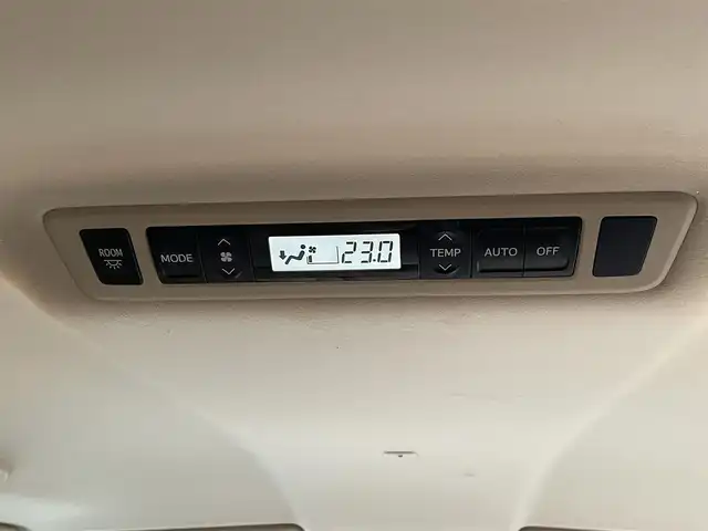 トヨタ ヴェルファイア 2．4X 埼玉県 2010(平22)年 8.3万km ホワイトパールクリスタルシャイン ・純正ナビ：フルセグテレビ/・バックカメラ/・ETC/・ステアリングリモコン/・プッシュスタート/・スマートキー/・オートライト/・横滑り防止/・パーキングセンサー/・コーナーセンサー/・HIDヘッドライト/・フォグランプ/・取扱説明書/・スペアキー１個