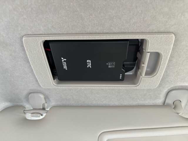 マツダ マツダ２ 15BD 福岡県 2023(令5)年 0.6万km ソウルレッドクリスタルM ワンオーナー/純正ナビ/（AM/FM/USB/Bluetooth/フルセグTV）/アラウンドビューモニター/横滑り防止/レーンキープ/衝突軽減ブレーキ/ブラインドスポットモニタリング/アイドリングストップ/ドライブレコーダー（前後）/パーキングアシスト/ハンズフリー/ビルドインETC/VIEWボタン/オートライト/電格ミラー/プッシュスタート/保証書/取扱説明書/スペアキー×１