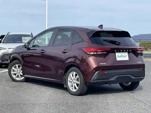 日産 ノート X 島根県 2021(令3)年 4.5万km バーガンディー 登録時走行距離44732km/保証書/取扱説明書/純正メーカーディスプレイオーディオ/アラウンドビューモニター/バックカメラ/フルセグTV/Applecarplay/デジタルインナーミラー/ドライブレコーダー/レーンキープアシスト/衝突被害軽減ブレーキ/横滑り防止装置/インテリジェンスクルーズコントロール/前後コーナーセンサー/プッシュスタート/電動格納式ドアミラー/オートライト/オートマチックハイビーム/ＬＥＤヘッドライト/スペアキー/ＥＴＣ2.0/純正15インチアルミ