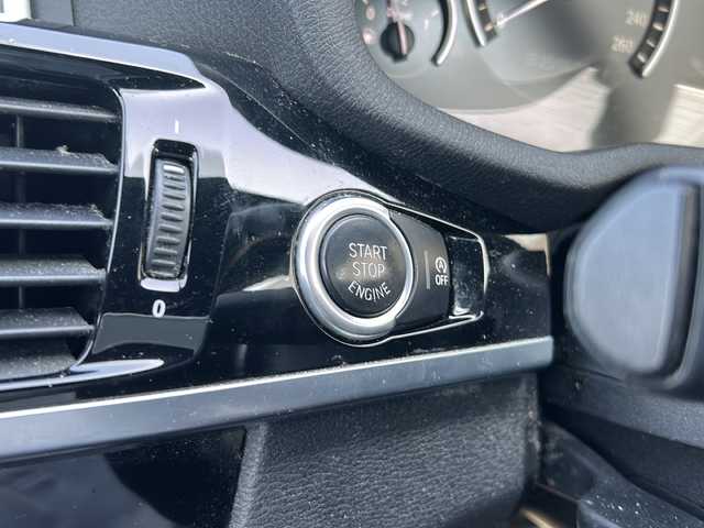 ＢＭＷ Ｘ３ 20d xDrive Mスポーツ 秋田県 2014(平26)年 19.8万km 白 ・純正ナビ/・フルセグ/・Bluetooth/・CD、DVD再生/・追従式クルーズコントロール/・電動リアゲート/・シートヒーター/・スマートキー/・スペアキー有