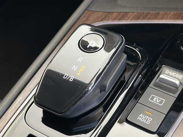 日産 オーラ G レザーエディション 岐阜県 2021(令3)年 2.7万km ガーネットレッド/スーパーブラック 2トーン Pro PILOT/BOSEプレミアムサウンド/置くだけ充電/純正ナビゲーション/アラウンドビューモニター/AppleCarPlay/フルセグテレビ/Bluetooth/USB接続/ETC2.0/インテリジェントクルーズコントロール/デジタルインナーミラー/ブラインドスポットモニター/オートエアコン/革シート/プッシュスタート/スマートキー/純正フロアマット/純正アルミホイール/前後コーナーセンサー/LEDヘッドライト/オートライト/オートマチックハイビーム