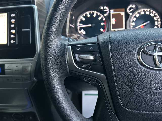 トヨタ ランドクルーザー プラド TX 神奈川県 2019(平31)年 5.1万km ブラック ワンオーナー/純正ナビ（CD/DVD/FM/AM/SD/BT/フルセグTV)/バックカメラ/前方ドライブレコーダー/ETC2.0/レーダークルーズコントロール/レーンキープアシスト/プリクラッシュ/前後コーナーセンサー/横滑り防止装置/純正フロアマット/社外アルミホイール/ルーフレール/ドアバイザー/両側サイドステップ/サイドアンダーミラー/フォグランプ/オートライト/ISOFIX/スペアキー×１/保証書/取扱説明書