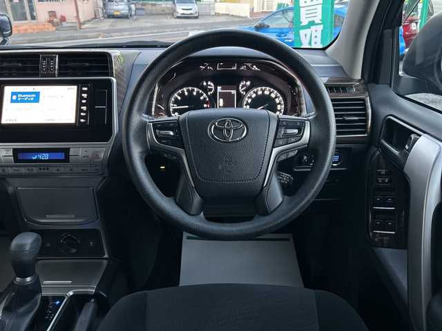 トヨタ ランドクルーザー プラド TX 神奈川県 2019(平31)年 5.1万km ブラック ワンオーナー/純正ナビ（CD/DVD/FM/AM/SD/BT/フルセグTV)/バックカメラ/前方ドライブレコーダー/ETC2.0/レーダークルーズコントロール/レーンキープアシスト/プリクラッシュ/前後コーナーセンサー/横滑り防止装置/純正フロアマット/社外アルミホイール/ルーフレール/ドアバイザー/両側サイドステップ/サイドアンダーミラー/フォグランプ/オートライト/ISOFIX/スペアキー×１/保証書/取扱説明書