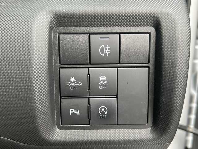 トヨタ ライズ Z 岐阜県 2021(令3)年 3.5万km シャイニングホワイトパール 純正ナビ　/全方位カメラ　/前後ドライブレコーダー　/ビルトインＥＴＣ　/レーダークルーズコントロール　/衝突軽減システム　/盗難防止装置　/横滑り防止装置　/レーンキープアシスト/アイドリングストップ/シートヒーター　/ＬＥＤヘッドライト　/オートライト/純正17インチアルミホイール/プッシュスタート/スマートキー
